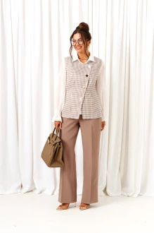 Брючный костюм Beautiful&Free 6415 тройка песочно-молочный