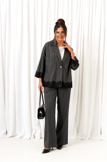 Брючный костюм Beautiful&Free 6431 тройка темно-серый, полоска