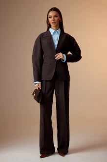 Брючный костюм N.O.W. 1633 тройка шоколад, голубой