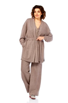 Брючный костюм Diamant 2142 тройка капучино